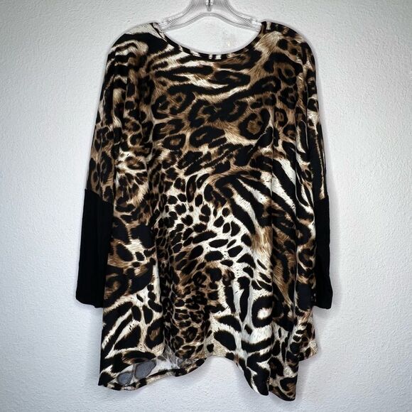 The Zig Zag Stripe Animal Print Tunic Top - Picture 4 of 7